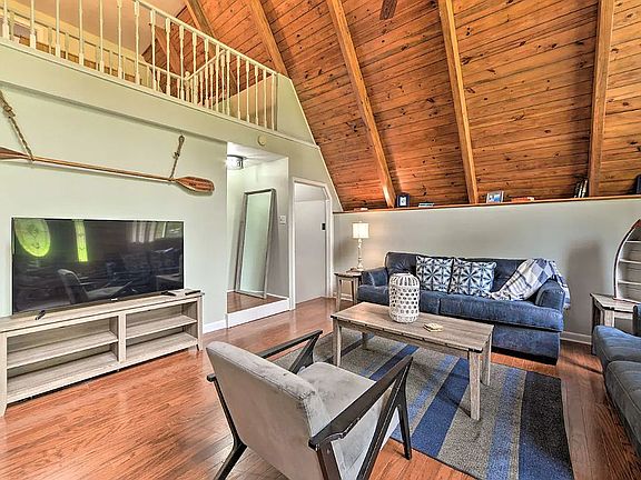3rd image of 63 Ravenwood Cir