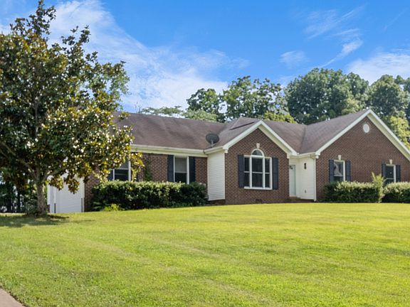 3rd image of 4012 Lakewood Dr