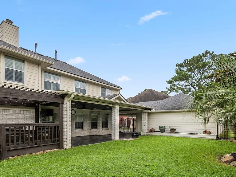22911 Kimberwicke Ct — Photo 32
