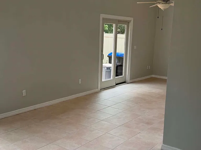 14313 Laurelton Dr — Photo 4