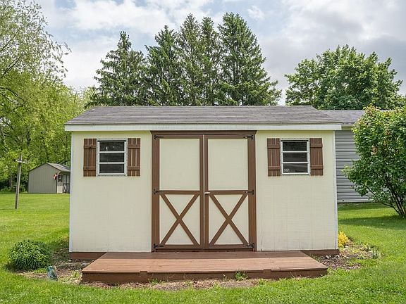 4th image of 108 Taylor Ave