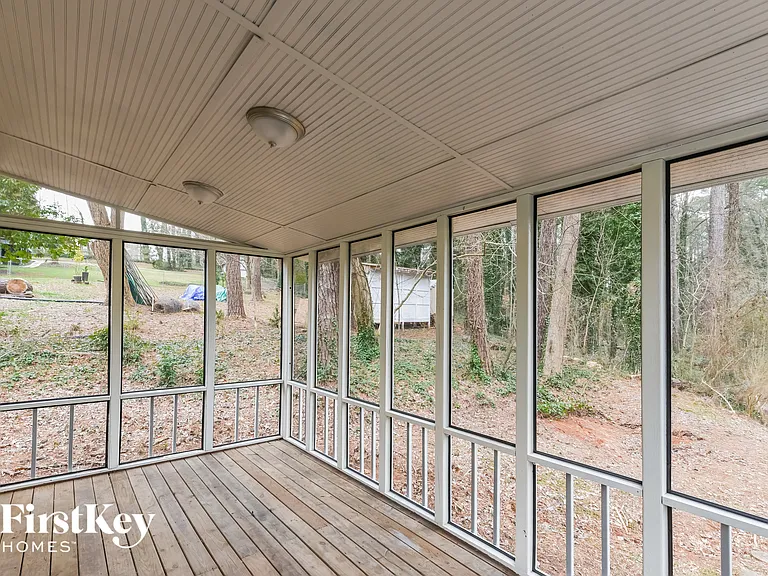 2763 Marcia Dr — Photo 13