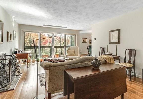 4th image of 1100 Salem St APT 102