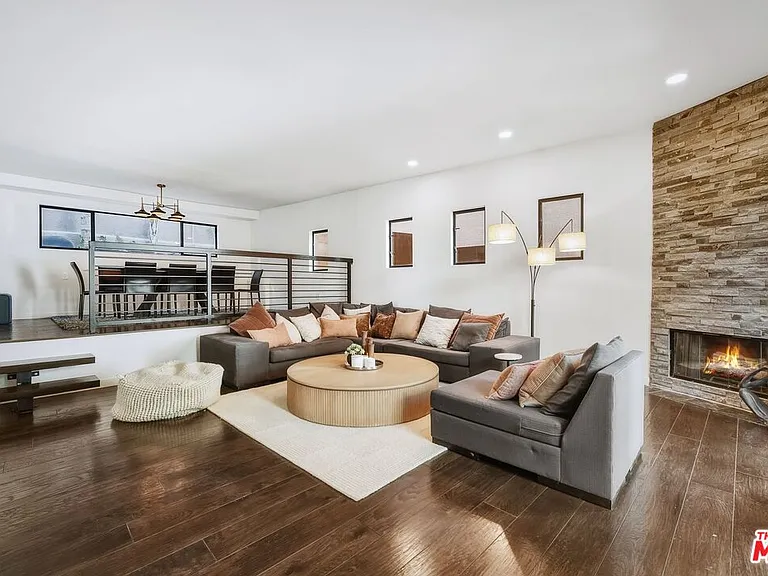 3601 Dixie Canyon Pl — Photo 10