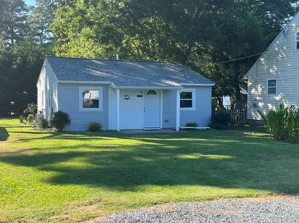 3270 4th St, Exmore, VA 23350