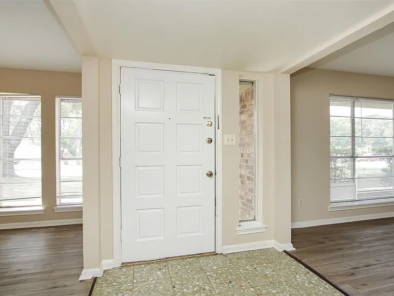6406 Ashton St — Photo 5