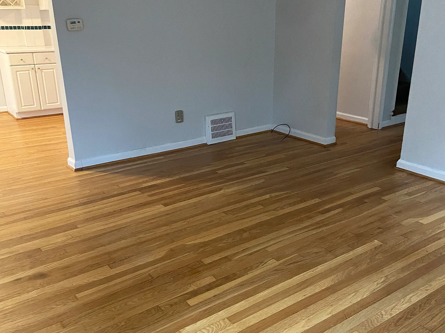 3 bed, 1072 sqft, $2,200 — Photo 4