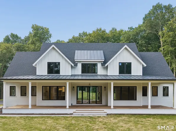 11 Oak Ridge Drive, Newtown, CT 06470