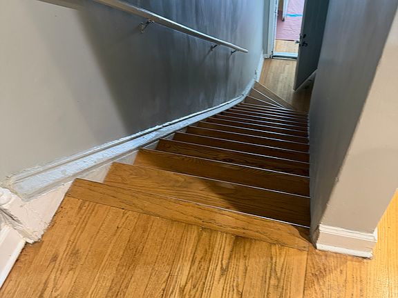 2nd image of 2457 W Adams St #2