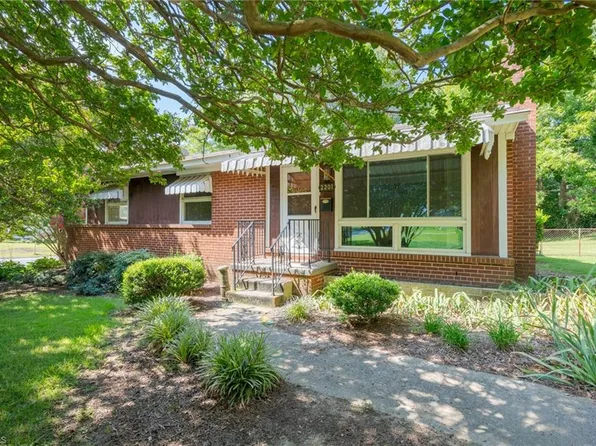 2201 Ontario St, Greensboro, NC 27403