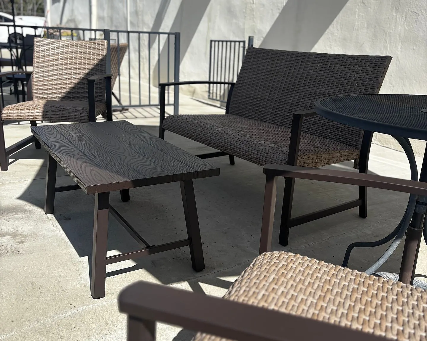 Ave 63 Apartments — Photo 2