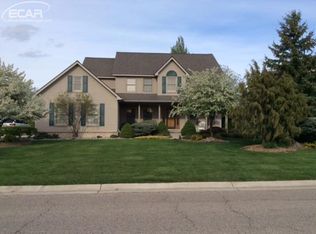 726 Morningside Dr, Grand Blanc, MI