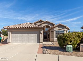 2560 W Bluffs Peak Ct, Tucson, AZ 85742