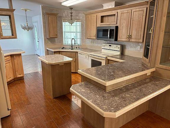 2nd image of 338 Belle Grove St #338A