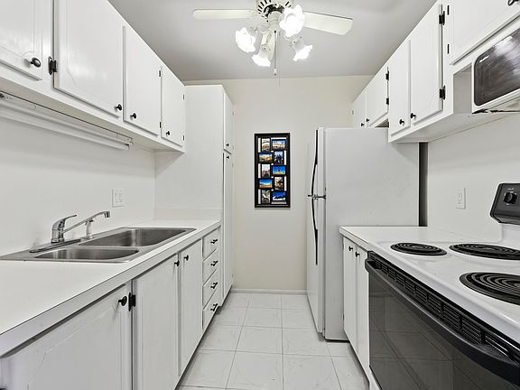 5th image of 100 Doolen Court #203