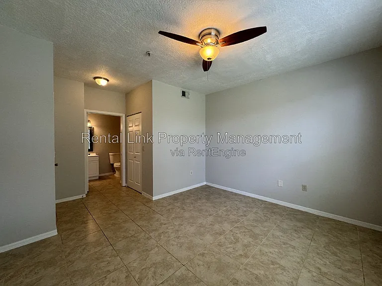 11530 Villa Grand #1121 — Photo 20