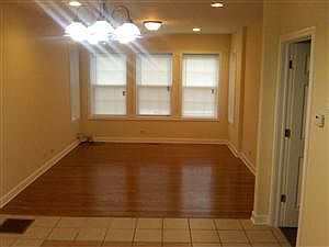 3rd image of 824 N Leclaire Ave