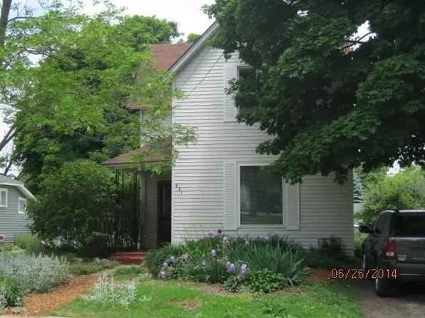 431 Carleton St, Petoskey, MI 49770