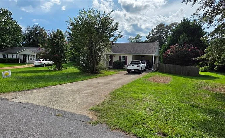 5831 Fieldstone Ct — Photo 2