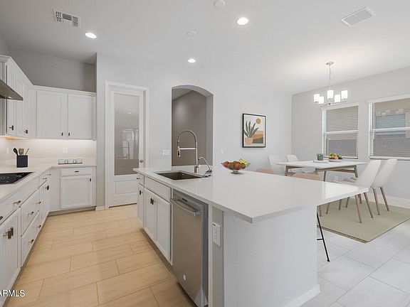 5th image of 23121 E Carriage Way Way