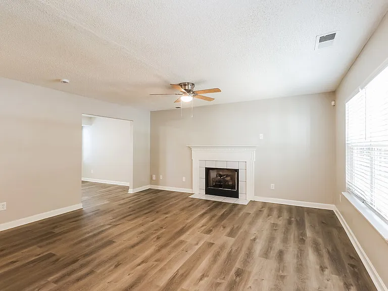 326 Kingville Dr — Photo 6