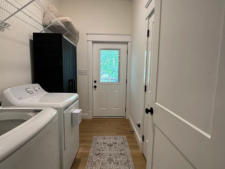2102 Bernhurst Dr — Photo 23