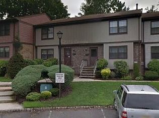 73 Highview Dr, Woodbridge, NJ