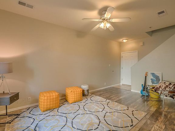 4th image of 1504 Dorothy Lois Dr NE
