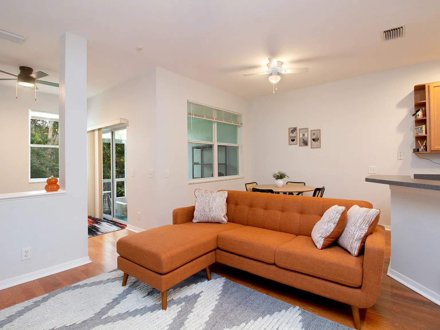 3 bed, 2.5 bath, 1453 sqft, $2,950 — Photo 3