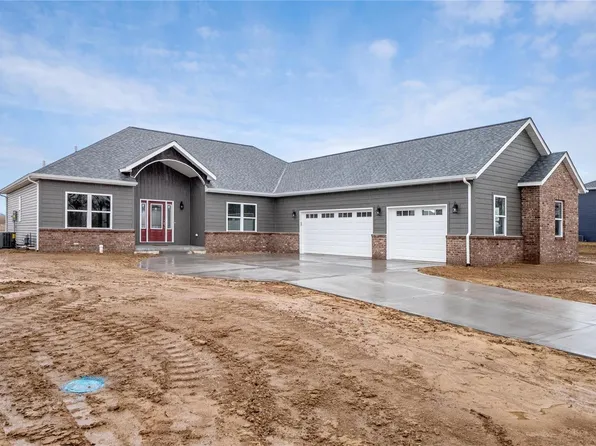 408 Foxtail Dr, Freeburg, IL 62243