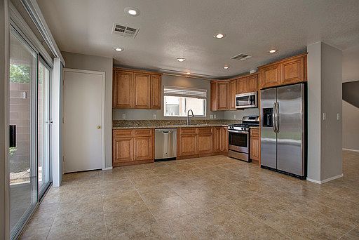 5th image of 11245 Salentino Ave