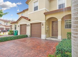 1048 NE 208th St #0, Miami, FL 33179