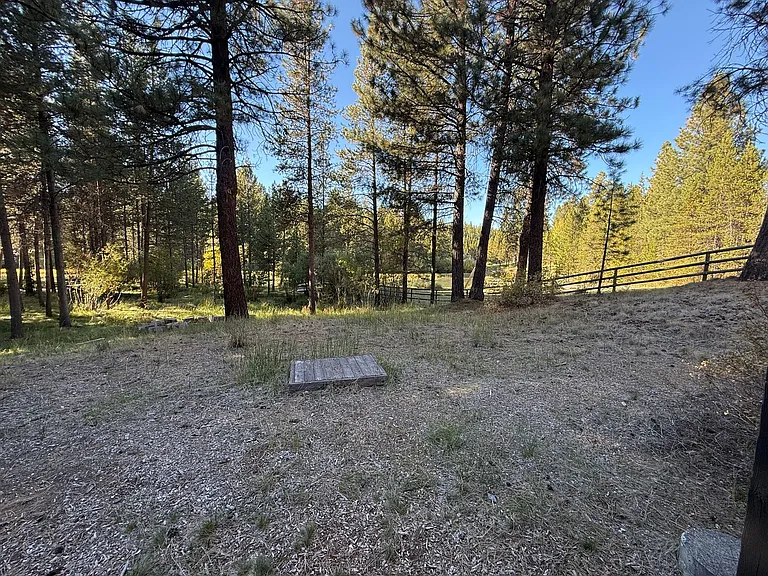 17066 Cooper Dr — Photo 44