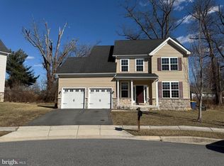 302 Ellis Ct, Newark, DE 19711