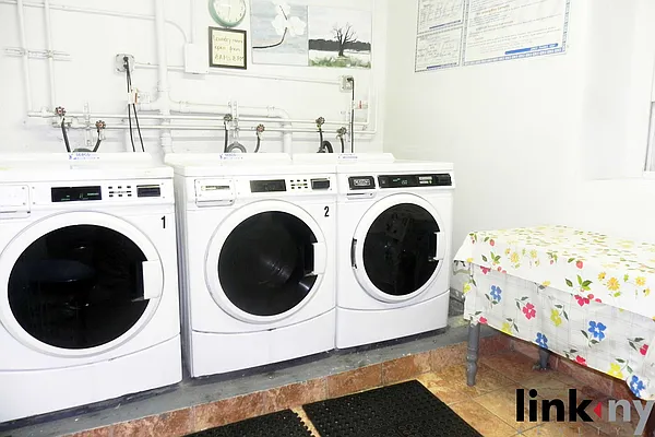 Rented by Link NY Realty | media 34