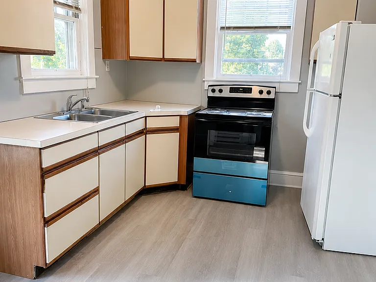 1133 Hamilton Blvd #2 — Photo 2