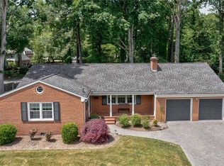 24 Beverly Hills Dr, Newport News, VA 23606