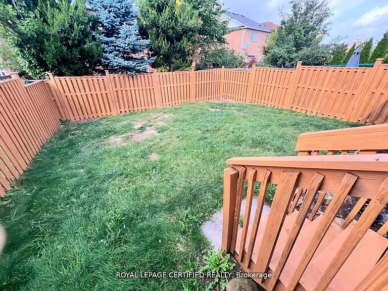 426 Orange Walk Cres — Photo 31