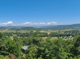 Black Oak Dr, Roseburg, OR 97471