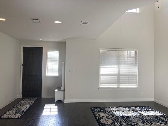 4th image of 7108 Huckleberry Dr