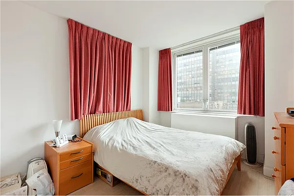 Sold by OneWorld Property Advisors | media 1