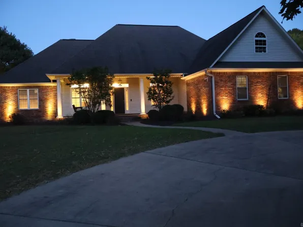 502 Deercreek Ave, Nashville, AR 71852