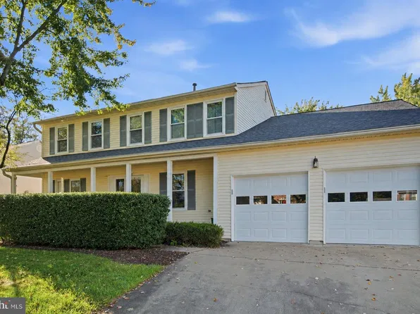 8878 Sweetbriar St, Manassas, VA 20110
