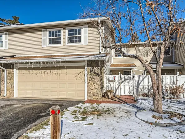 3242 S Heather Gardens Way, Aurora, CO 80014