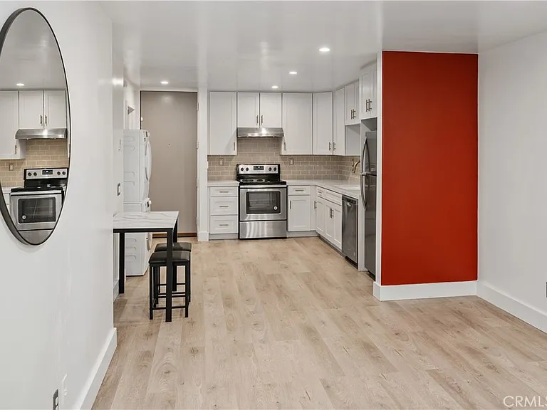 532 N Rossmore Ave #107 — Photo 6