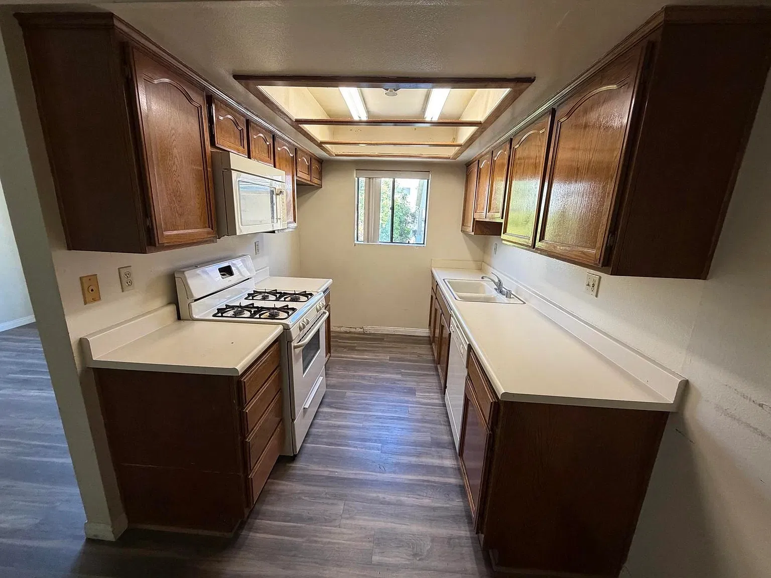 229 West Tujunga — Photo 3