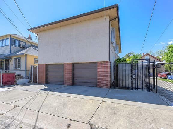 3rd image of 2534 San Fernando Way