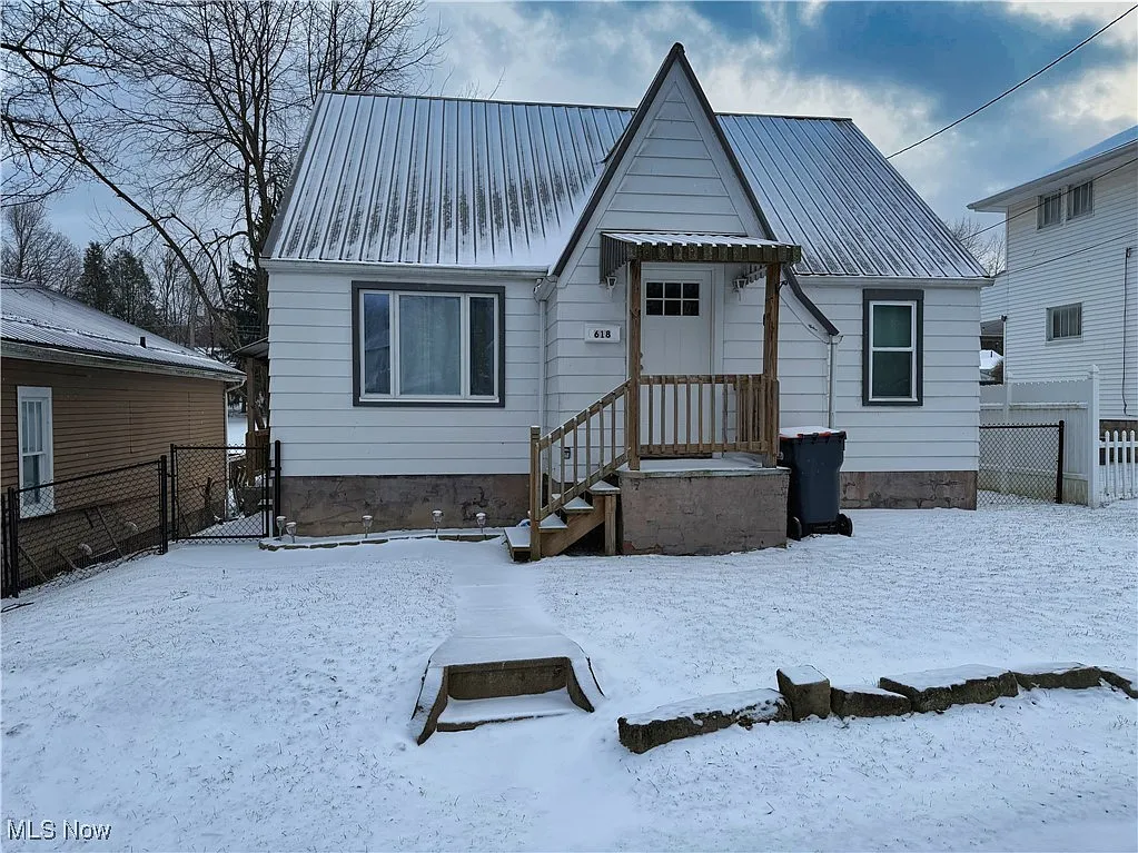 618 Garner Ave photo 1