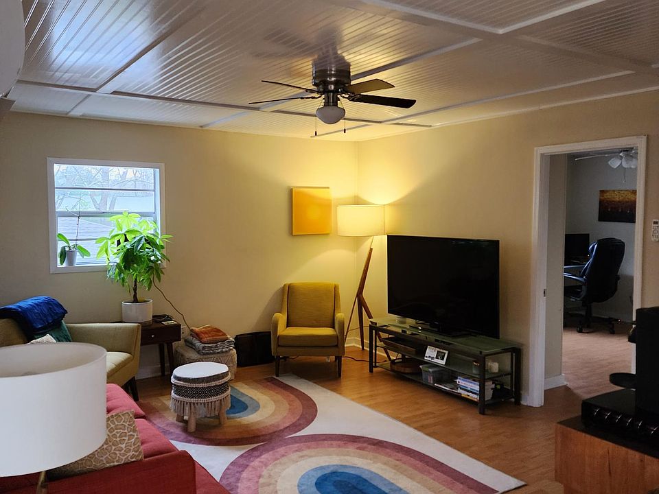 1st image of 1381 Hartford Cir #B