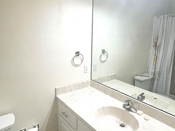 3rd image of 1210 Kapalama Ct